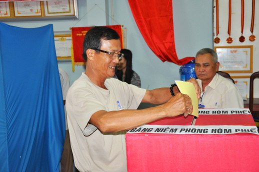 Các cựu chiến binh và người cao tuổi được chọn giám sát việc bỏ phiếu