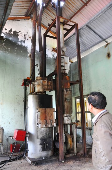 Mất gần 3 tỉ đồng ngân sách để mua lò đốt rác hỏng phải đốt tạm bằng lò đốt gây ô nhiễm này tạo BVĐK TP Buôn Ma Thuột