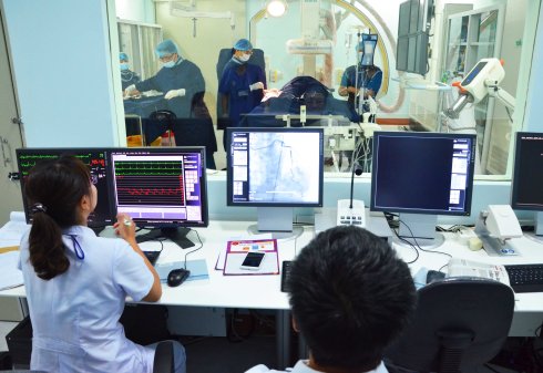 Một ca can thiệp tim mạch tại BVĐK Đắk Lắk