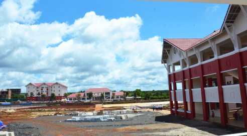 Tới ngày khai giảng trường liên cấp Hoàng Việt vẫn còn nhiều hạng mục tiếp tục xây thêm