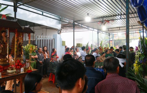 Chuẩn bị đưa thi hài cố đại úy Ngô Quang Cường về quê