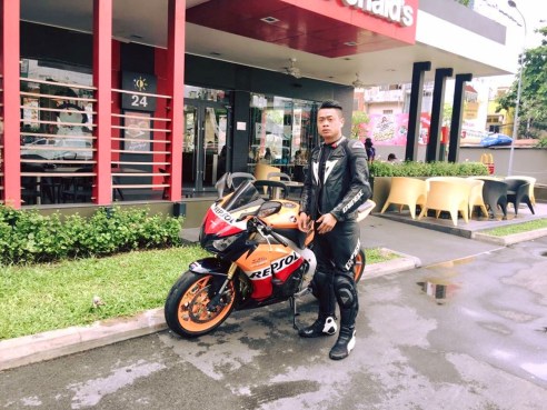 Ảnh Hưng tự giới thiệu trên Fb HT