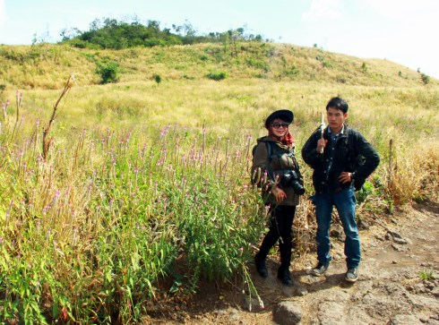 Tác giả ký sự với cậu phiên dịch tiếng Nhật Bàn Thái Cung