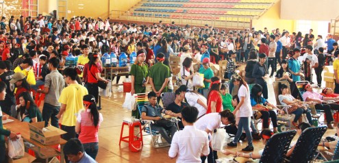 Chủ Nhật Đỏ đông vui như ngày hội tại trường Đại học Tây Nguyên